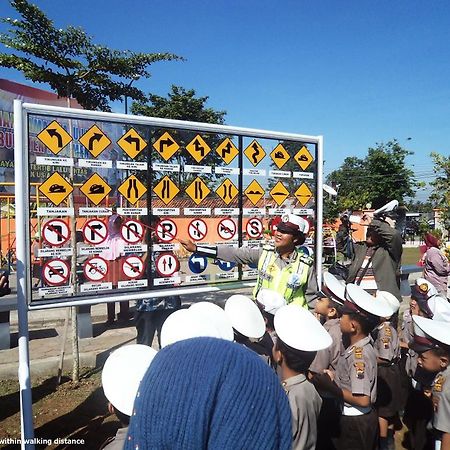 Zen Rooms Riau Natuna Bandung Eksteriør billede