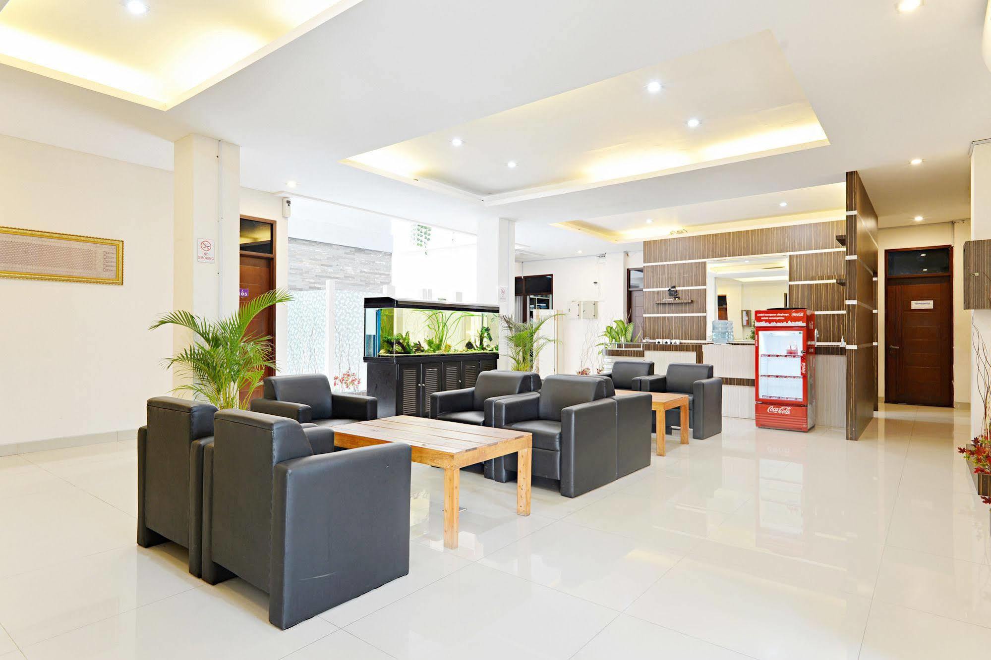 Zen Rooms Riau Natuna Bandung Eksteriør billede