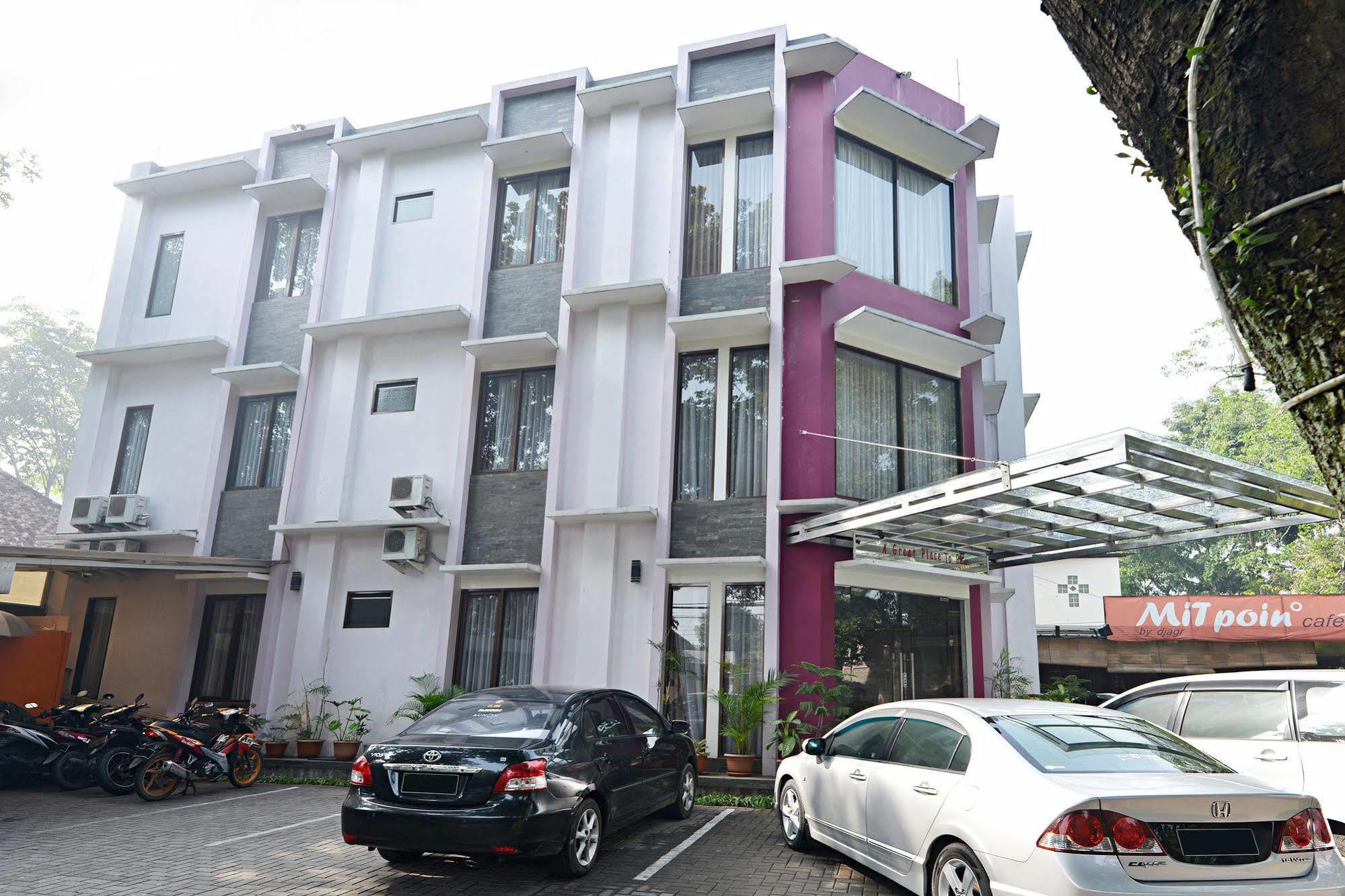Zen Rooms Riau Natuna Bandung Eksteriør billede